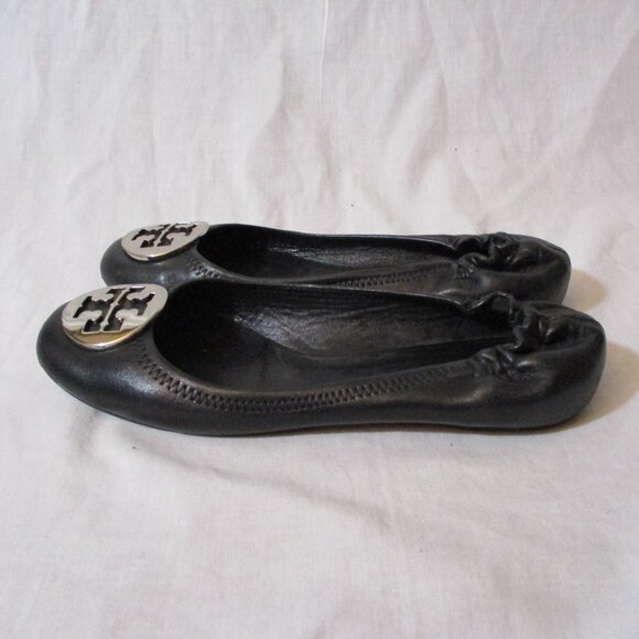 Womens TORY BURCH REVA Leather Ballet Flats Slip On Shoes 7.5 BLACK Signature - Picture 4 of 8